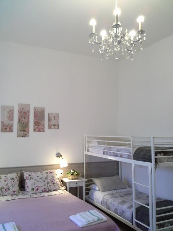La Casa Delle Betulle Cardano Al Campo Quarto foto
